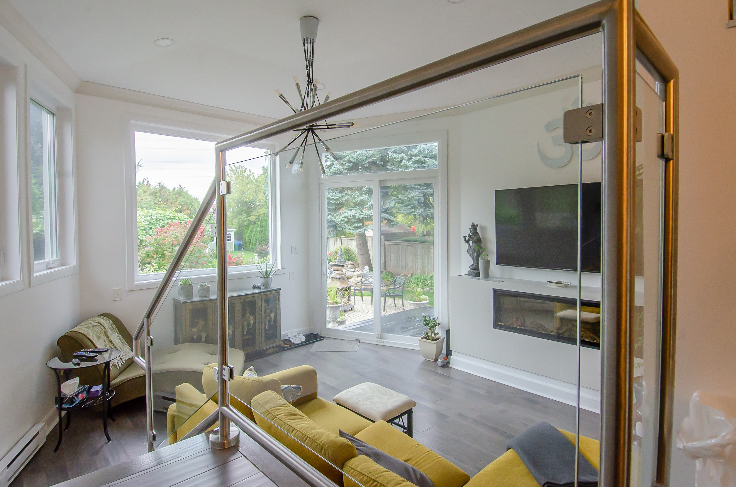 Featured central skylight well.