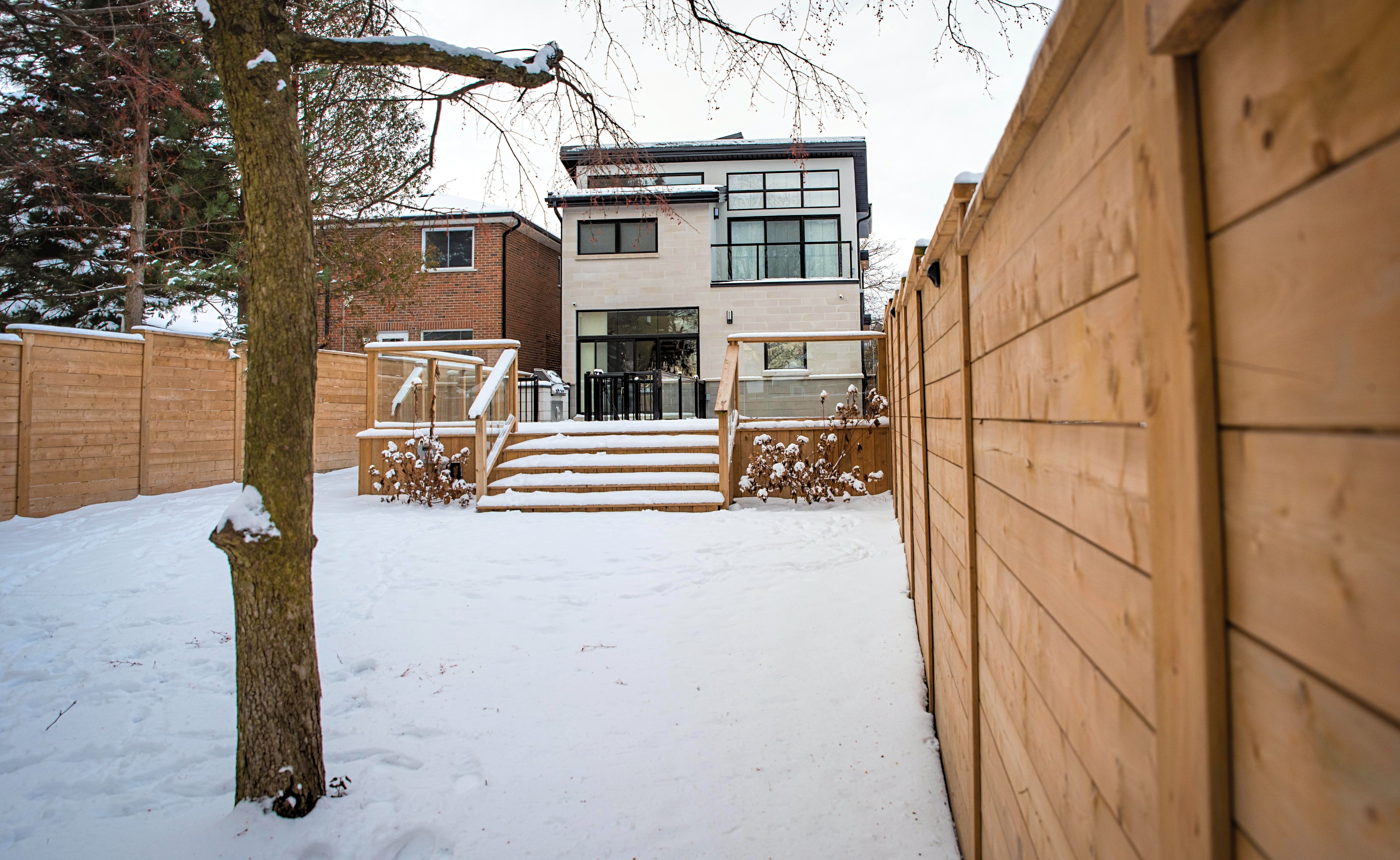 Double volume entrance.