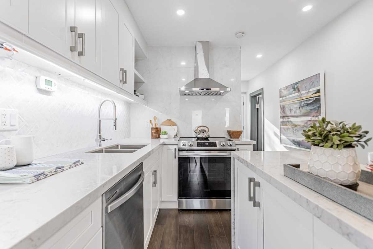 Double volume entrance.